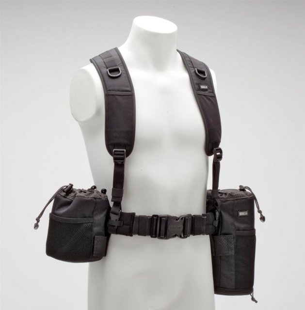 Think Tank Pixel Racing Harness V2.0, provides vertical support to ...
