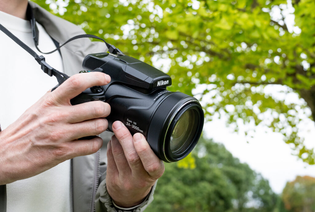 Nikon COOLPIX P1100 kaamera kasutuses