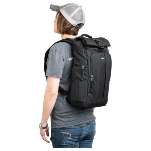 ThinkTank FocusPoint 22L I Hybrid RollTop Backpack – seljakotile on inimesel seljas