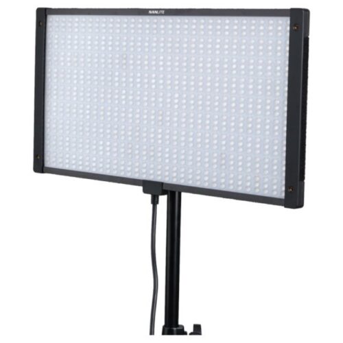 Nanlite PavoSlim 120C RGBWW LED Panel — õhuke, võimas ja mitmekülgne light panel