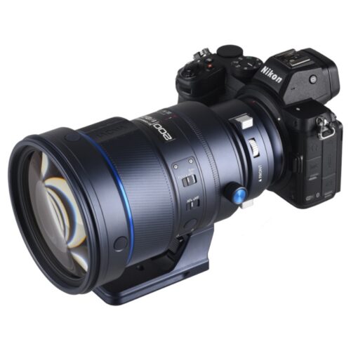 200mm f/2 Laowa AF Nikon Z kaamera ees vasakult vaade