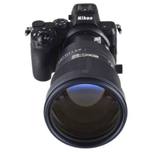 200mm f/2 Laowa AF Nikon Z kaamera ees eest vaade