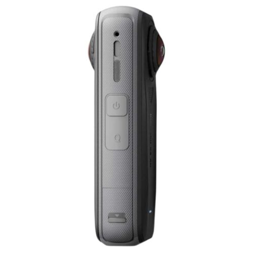 Insta360 X4 Air seikluskaamera külg vaates