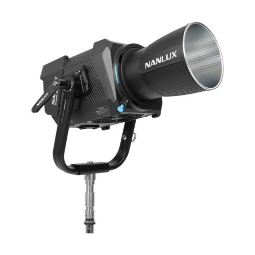 Nanlux Evoke 900C Spot Light küljelt vaates reflektoriga