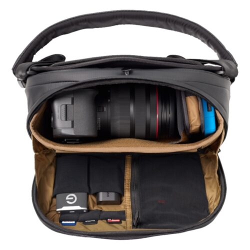 Gomatic Peter McKinnon Everyday Slingbag 8L pealt vaates Canon kotis