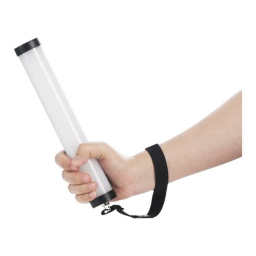 Nanlite PavoTube II 6C käes