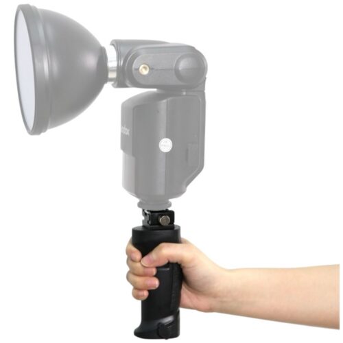 Godox FG-40 välgu käepideme peale on kinnitatud välk