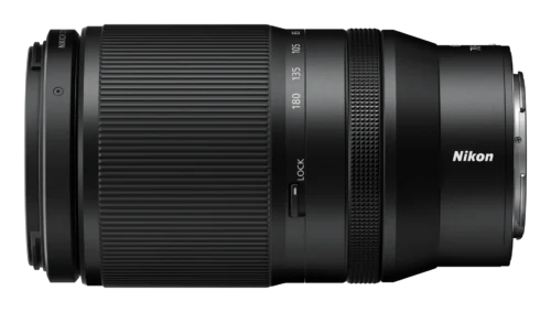 NIKKOR Z 70-180mm f/2.8 külgvaade tagumise sektsiooniga, esile toodud suumilukk ja Nikon Z bajonett.