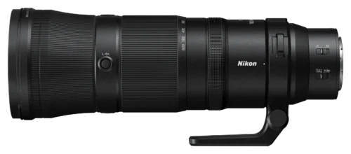 NIKKOR Z 180-600mm f/5.6-6.3 VR objektiiv külgvaates, nähtav Fn-nupp, statiivialus ja teravustamisrežiimi lülitid.