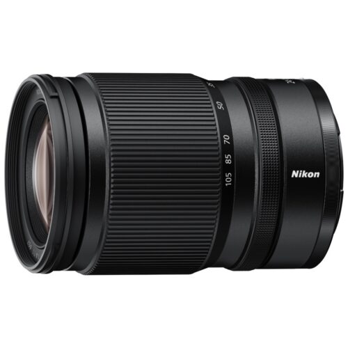 NIKKOR Z 24–105mm f/4–7.1 külg vaade läätsega