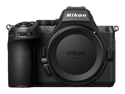 Nikon Z5II eestvaates korgiga