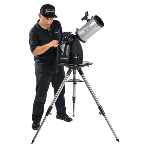 CELESTRON_StarSense_Explorer_130mm_Dobsonian-teleskoop_mees_sätib