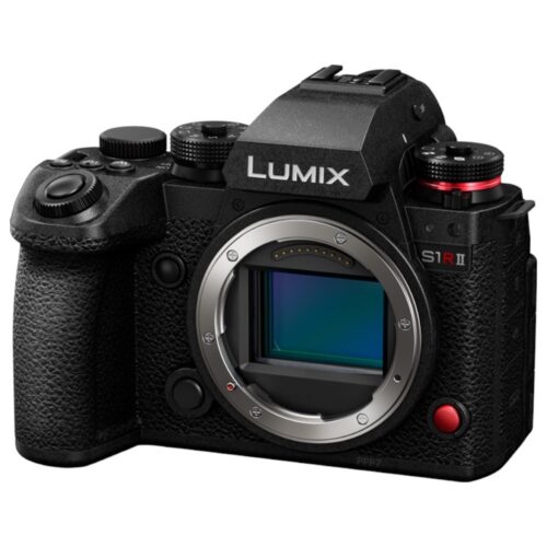 Panasonic Lumix S1RII kere eest küljelt