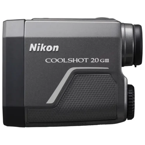 Nikon Coolshot 20 GIII kompaktne laserkaugusmõõtja paremalt küljelt.