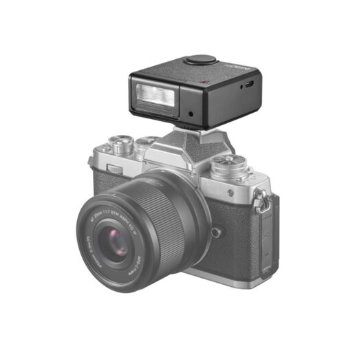 Godox iM30 Pro paigaldatuna hübriidkaamerale