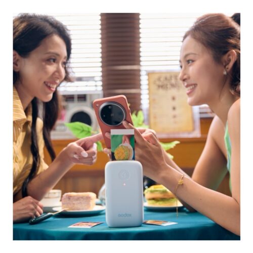 Godox Portable Color Photo Printer P100 neiud kohvikus
