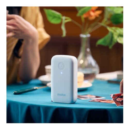 Godox Portable Color Photo Printer P100 kohviku laual