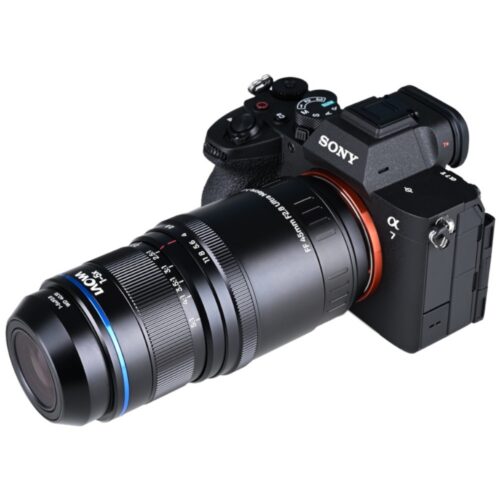 Laowa Aksen 45mm f/2.8 1-5X Ultra Macro APO Sony FE kaameraga küljelt