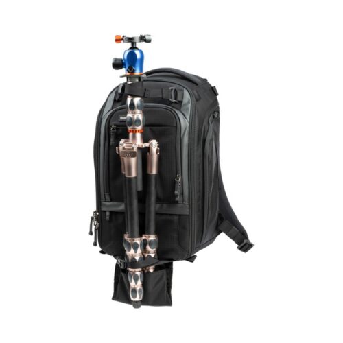Walker Pro 24L statiiv kinnitatud esipaneelile alumise tugitopsiga