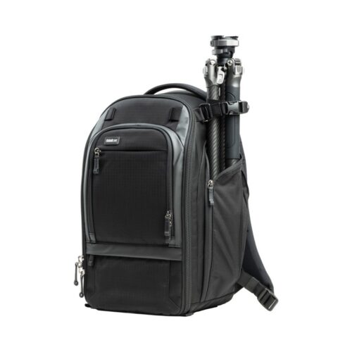 Walker Pro 24L statiiv kinnitatud külgtaskusse rihmaga