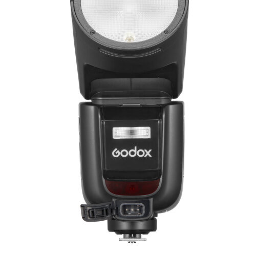 Godox V1 Pro N välklambi jalaosa lähivaade koos 2,5 mm sünkroonipesa ja lukustushoovaga