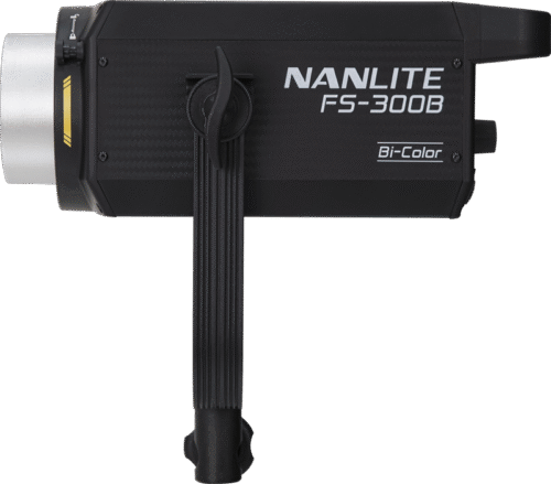 Nanlite FS-300B külgvaade statiivil koos reflektoriga