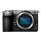 Nikon Z5IIc kere hõbe eest küljelt vaates