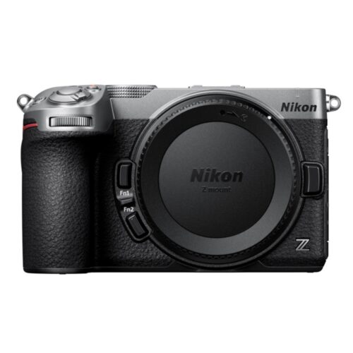 Nikon Z5IIc kere hõbe eest vaates kaitsekorgiga