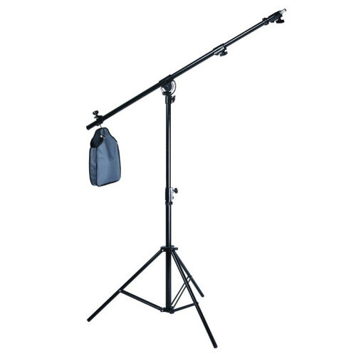 Must Godox LB02 poomstatiiv, mille poomi otsas ripub hall liivakott, külgvaade