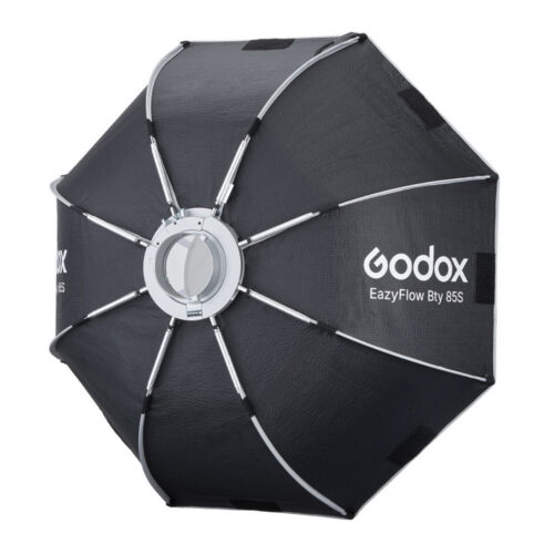 Godox EazyFlow Beauty Dish 85 must ja hõbe tagantvaates, nähtav kinnitusrõngas ja kaheksa varrast