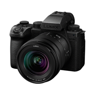 Panasonic Lumix S5 IIx 20-60mm komplekt eest nurga alt, nähtav käepide ja juhtrattad