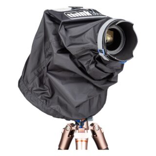 Think Tank Emergency Rain Cover Small must vihmakate kaameral ja objektiivil statiivil, eest vaadatuna