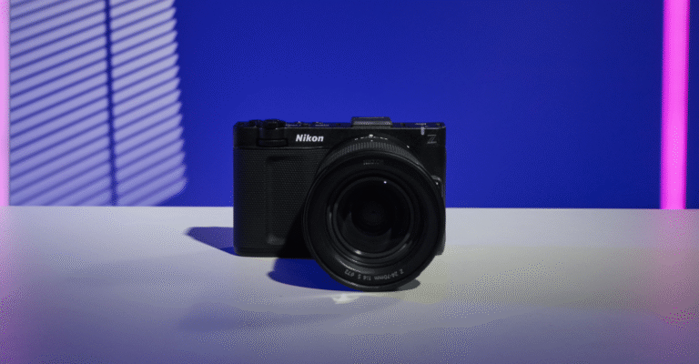 Nikon ZR kampaania – Nikon ZR kinokaamera sinise ja roosa valguseg