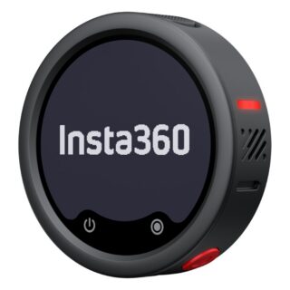 Insta360 Mic Pro saatja Graphite Black nurga alt: ümmargune ekraan Insta360 logoga, punane salvestusnupp ja märgutuli