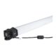 Nanlite PavoTube II 15C LED-toru ots, millesse on ühendatud DC-toitejuhe