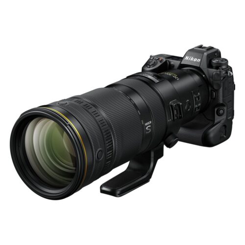 Nikon NIKKOR Z 120-300mm f/2.8 TC VR S objektiiv Nikon Z9 kaamera küljes