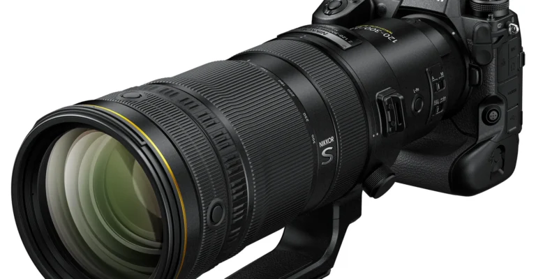 NIKKOR Z 120-300mm f/2.8 TC objektiiv Nikon Z kaameral, vaade eest