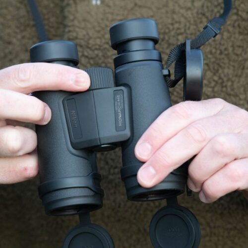 Nikon MONARCH binokkel kasutuses looduses